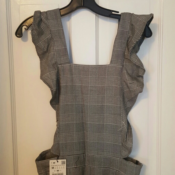 Zara jumpsuit. - Picture 2 of 4